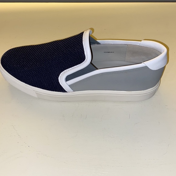 Brand new in box. Vince. Slip-on sneaker. Size 9.5 - Picture 3 of 9